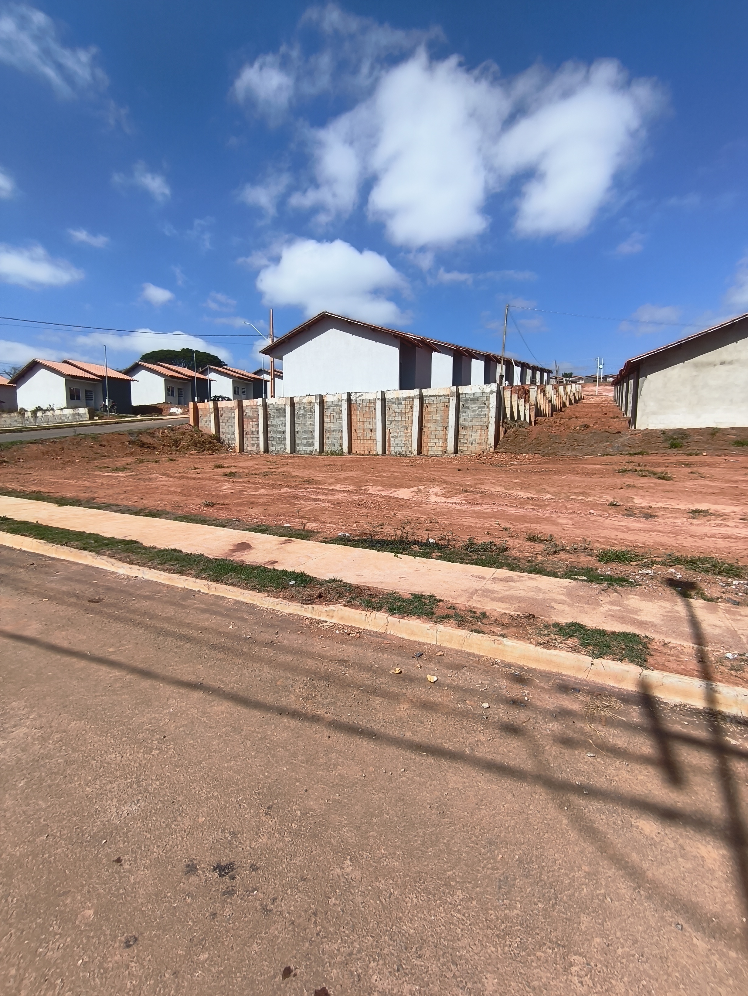Lote disponível para construção